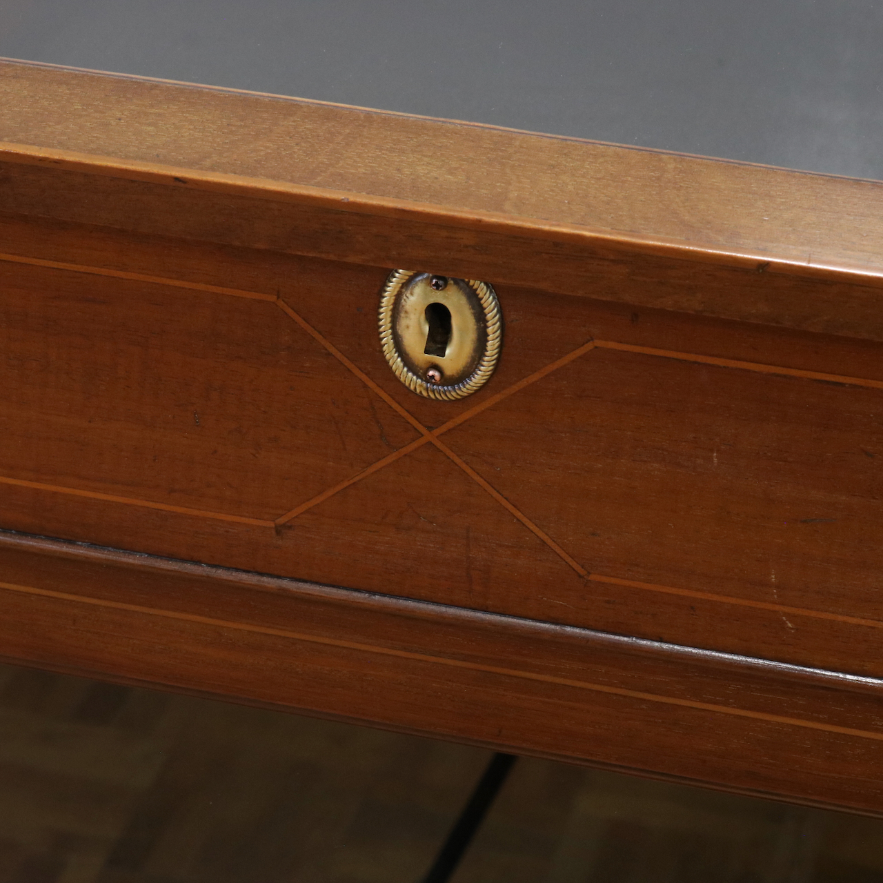 ジュエリーキャビネット