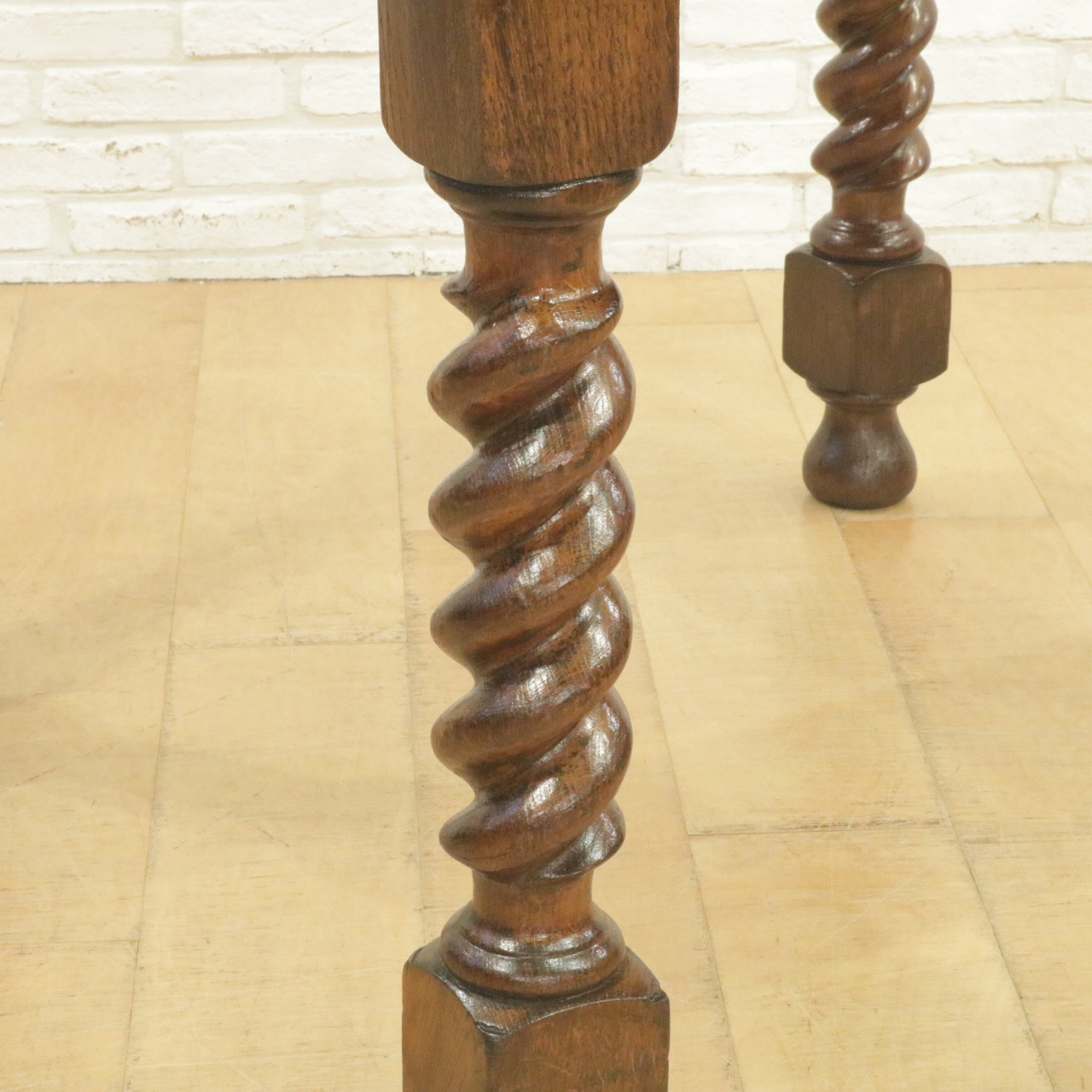 ダイニングテーブル