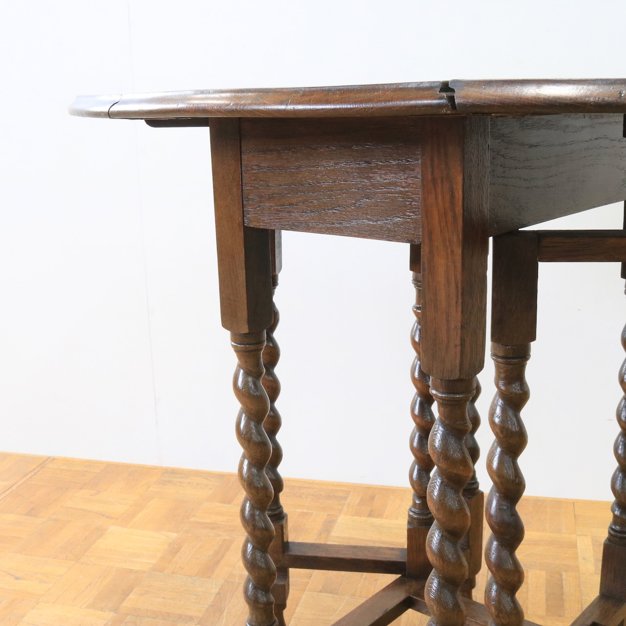 ゲートレッグテーブル