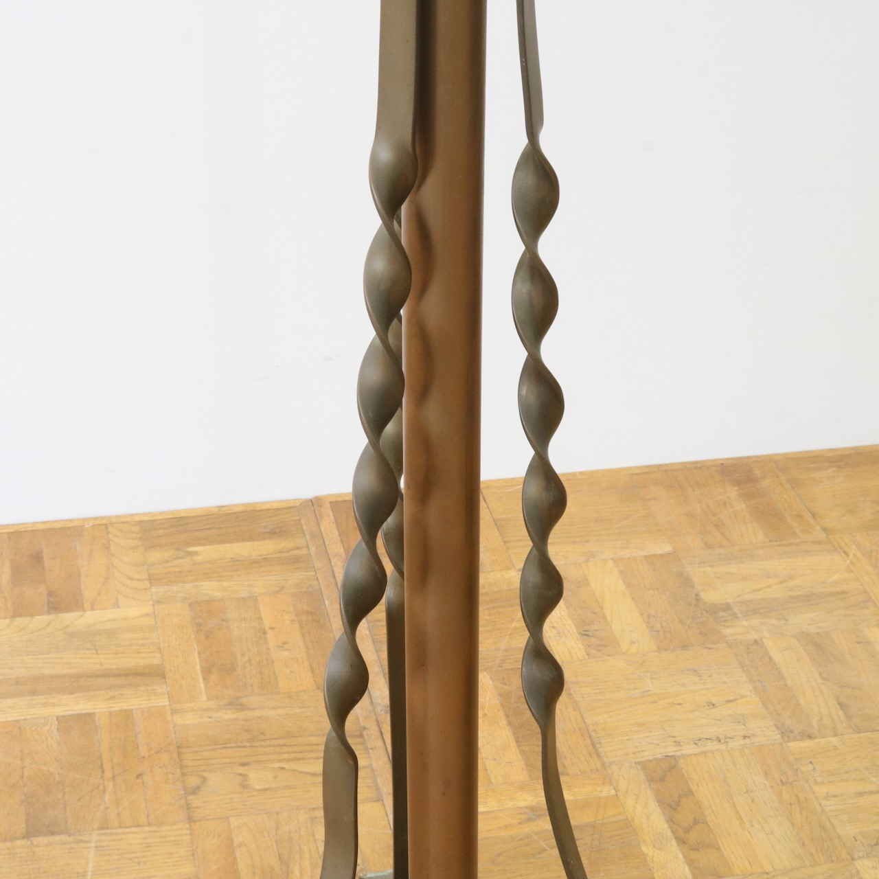 フロアスタンド