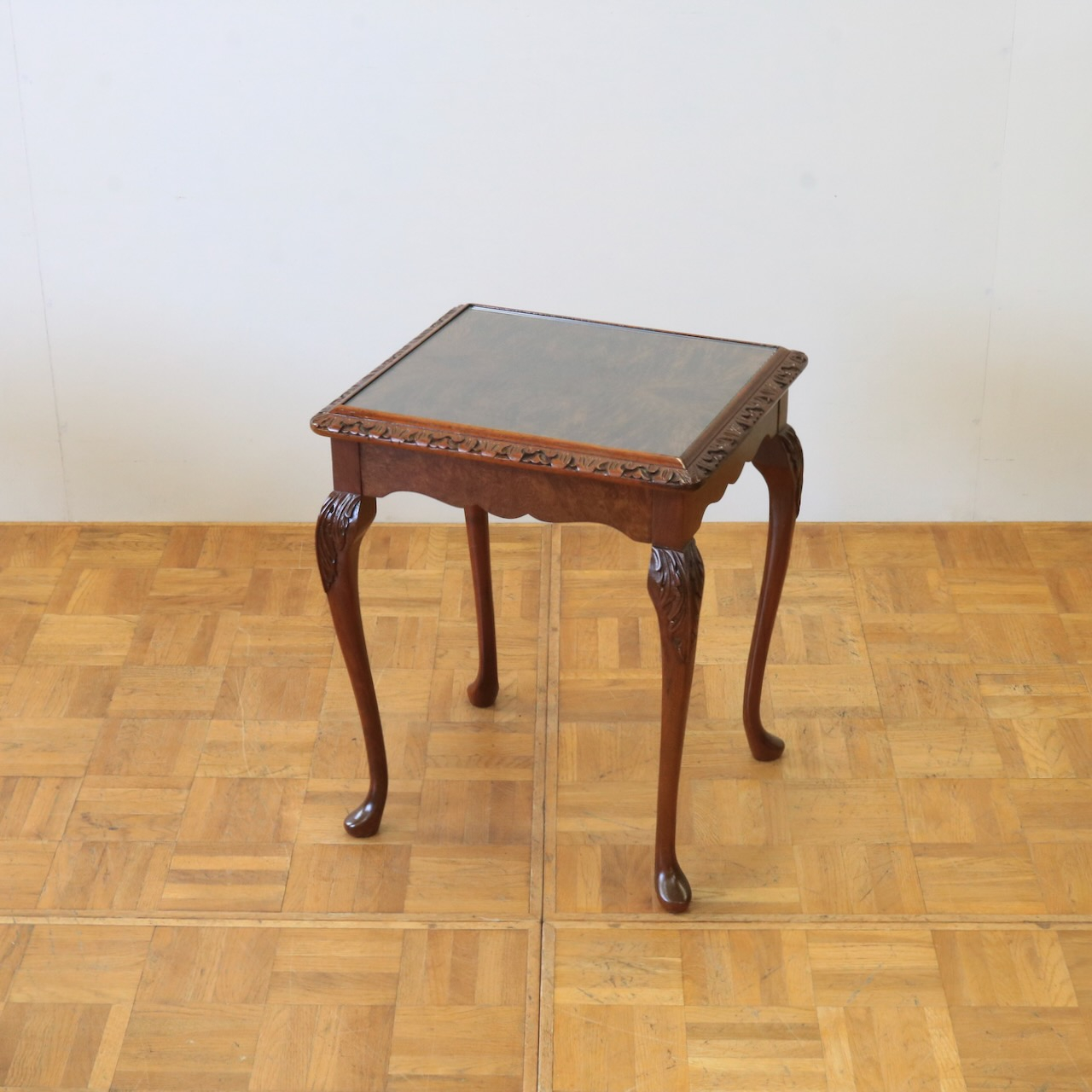 ネストテーブル