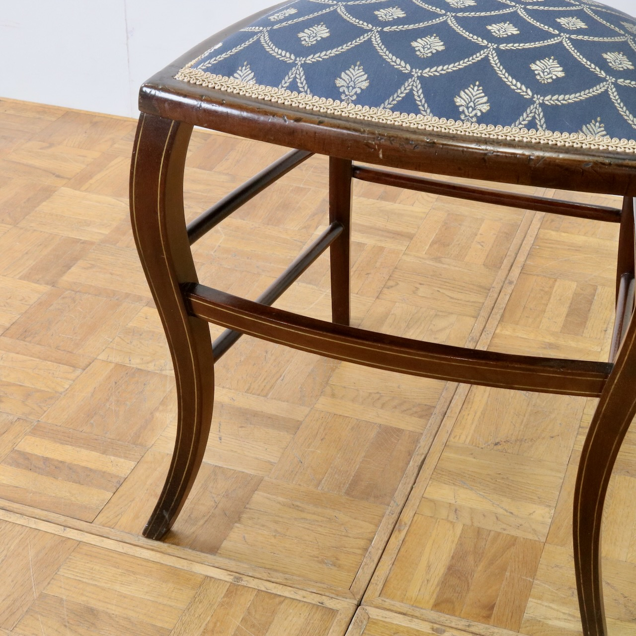 サイドチェアー