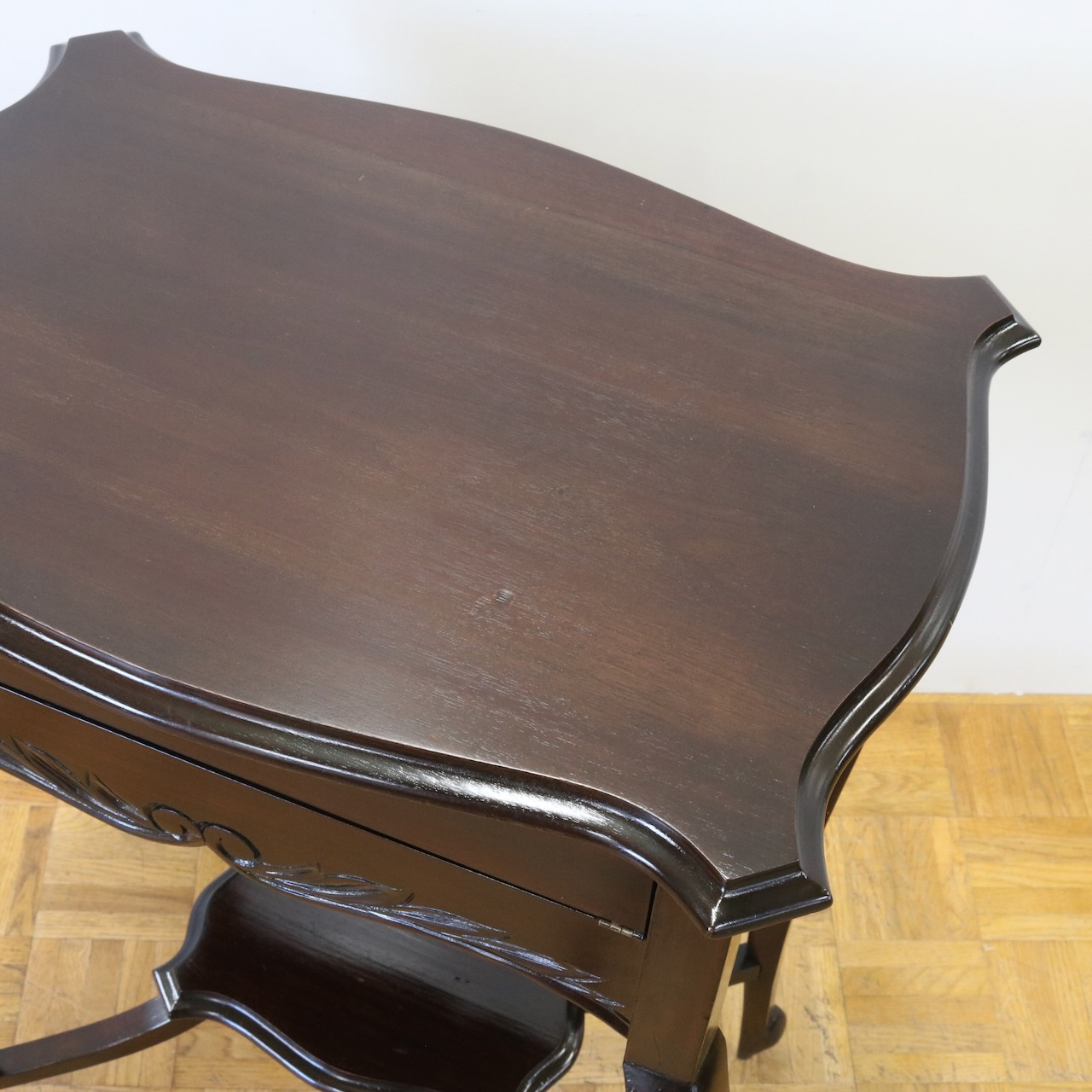 ライティングデスク