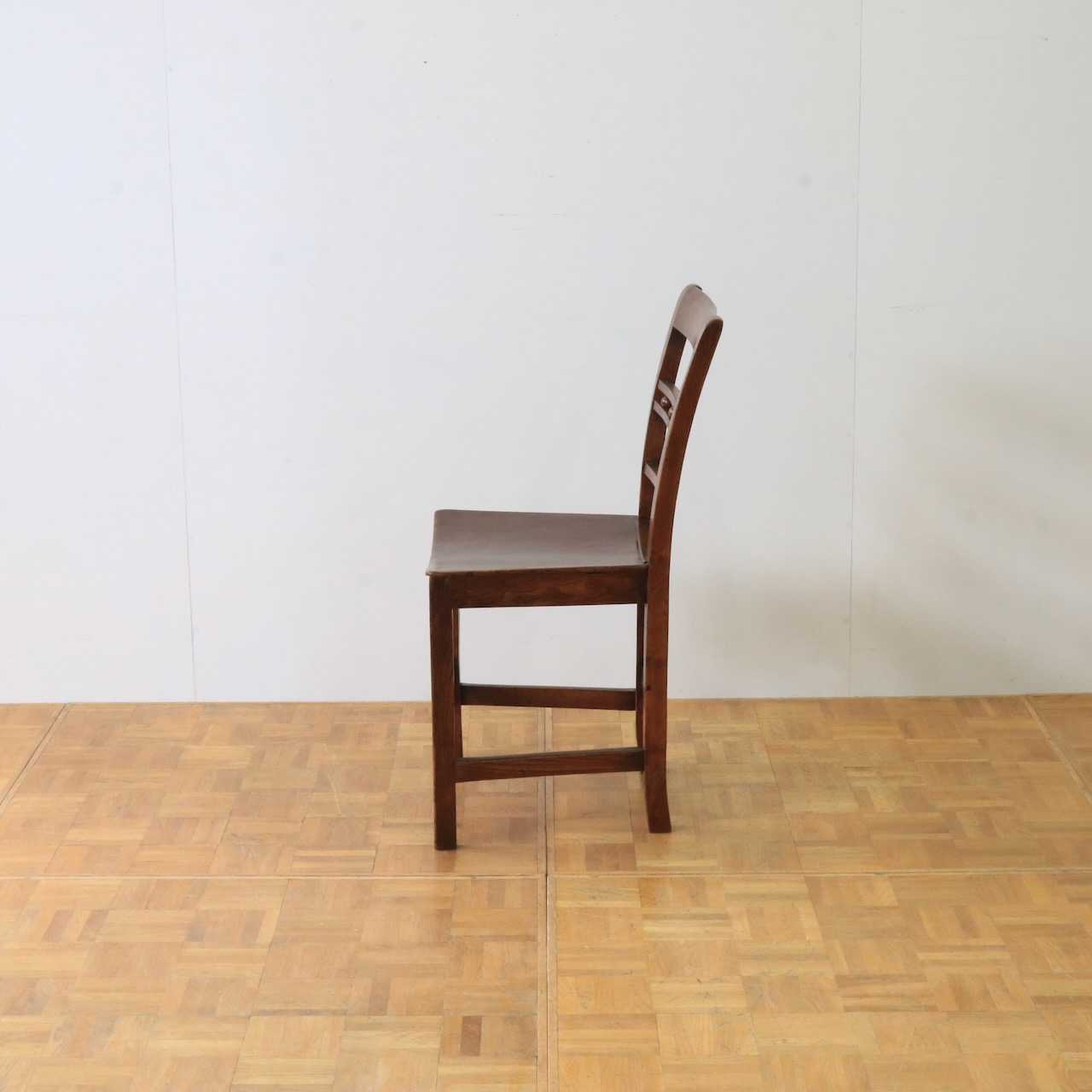 キッチンチェアー