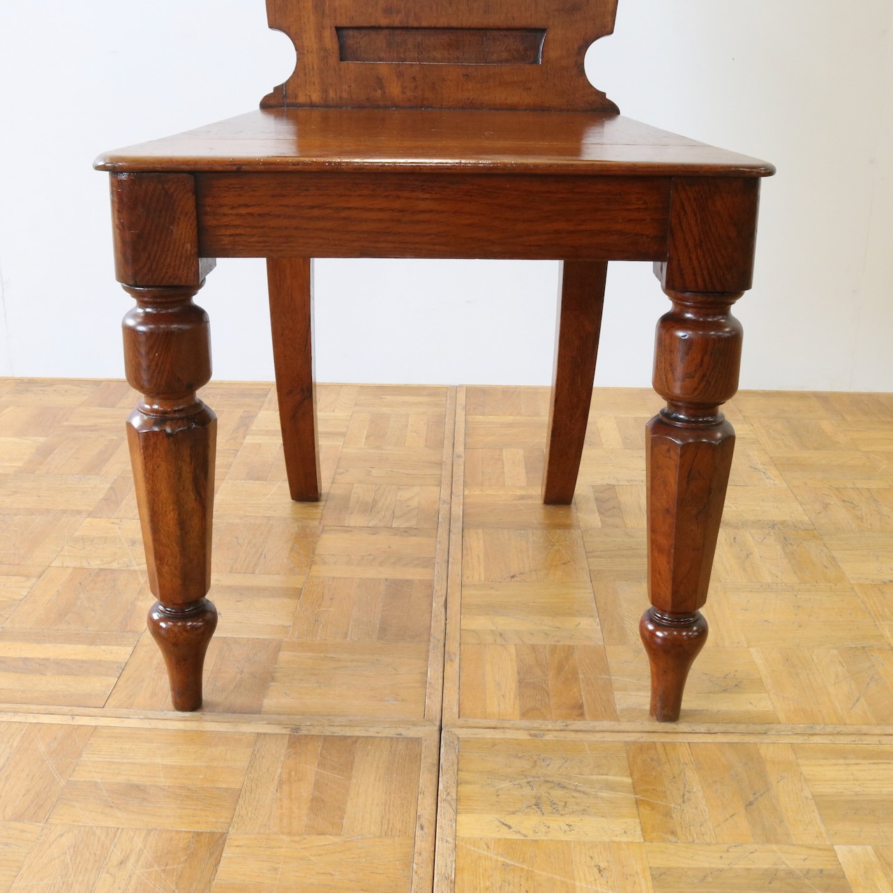 ホールチェアー