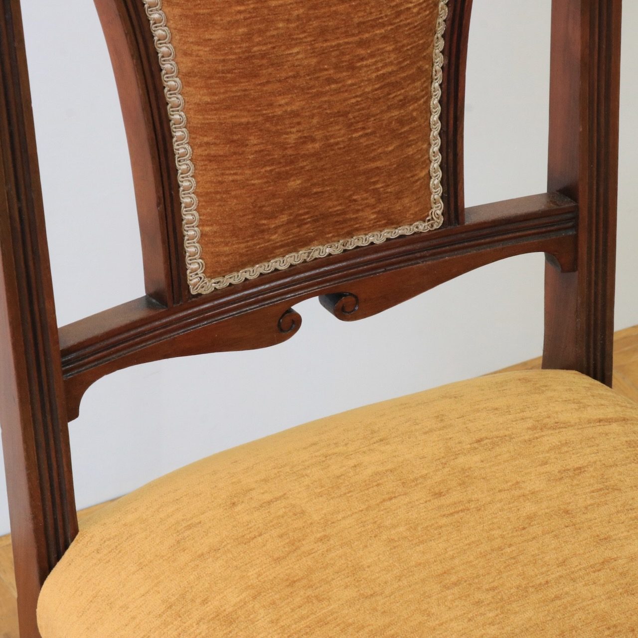 サイドチェアー