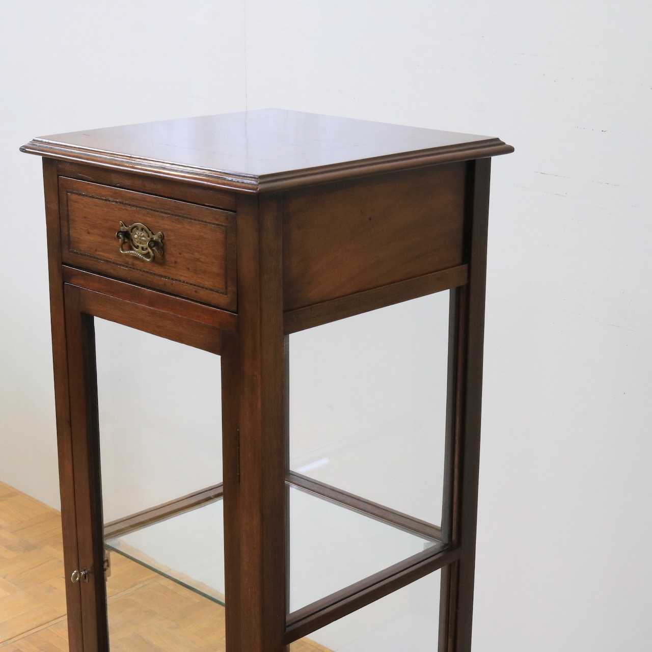 ショップキャビネット