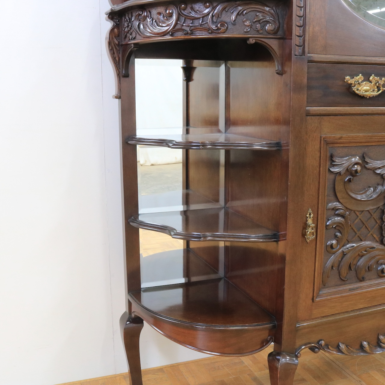 パーラーキャビネット