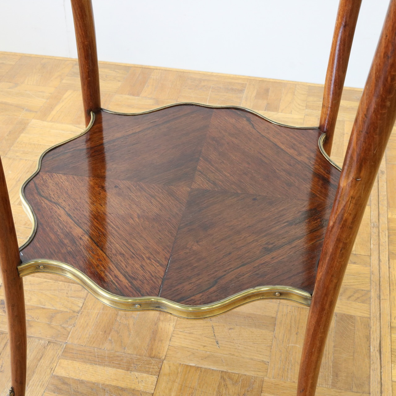 オケージョナルテーブル