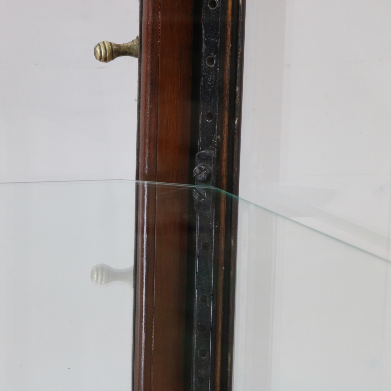 ショップキャビネット