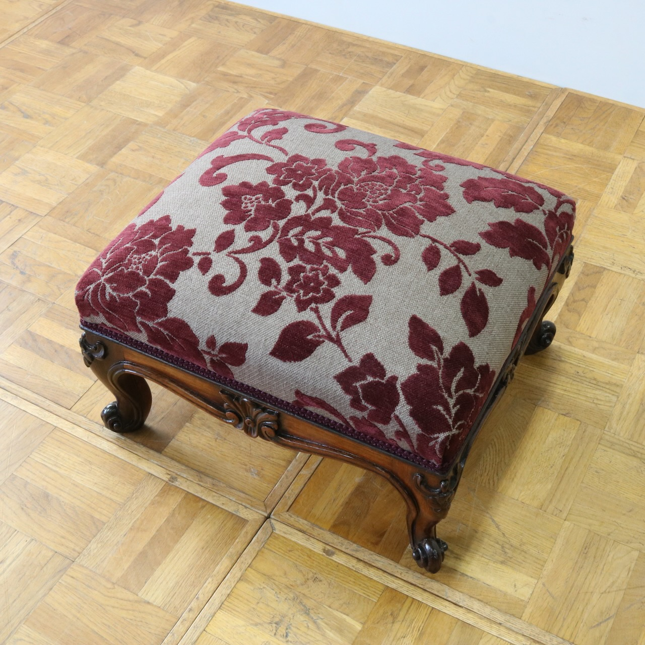 フットスツール