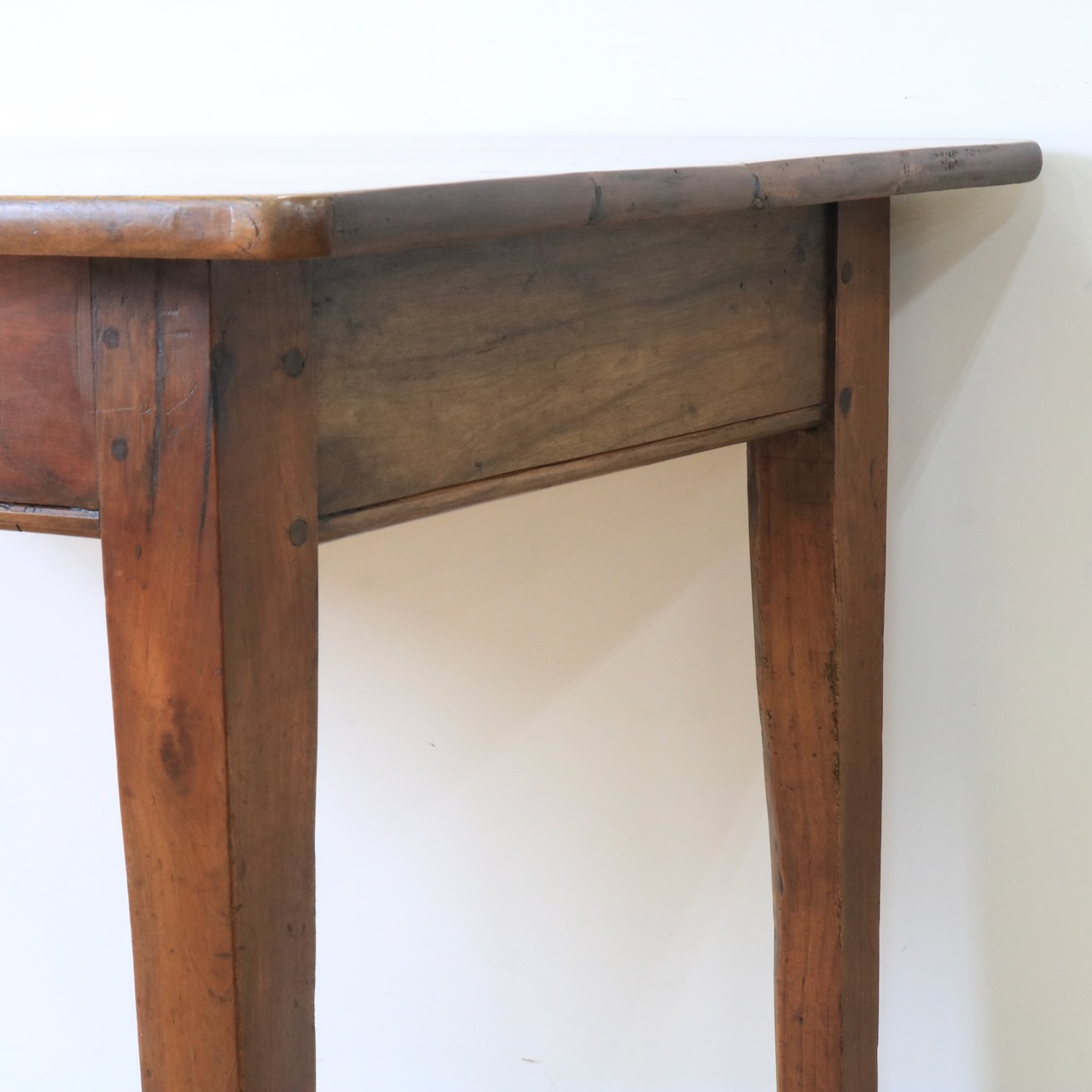 ダイニングテーブル