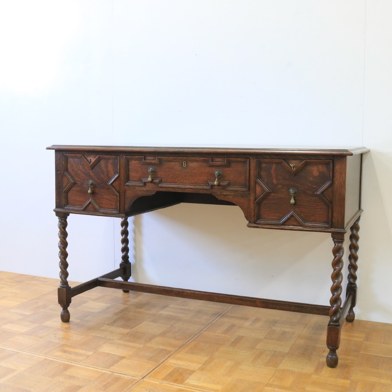 ライティングデスク