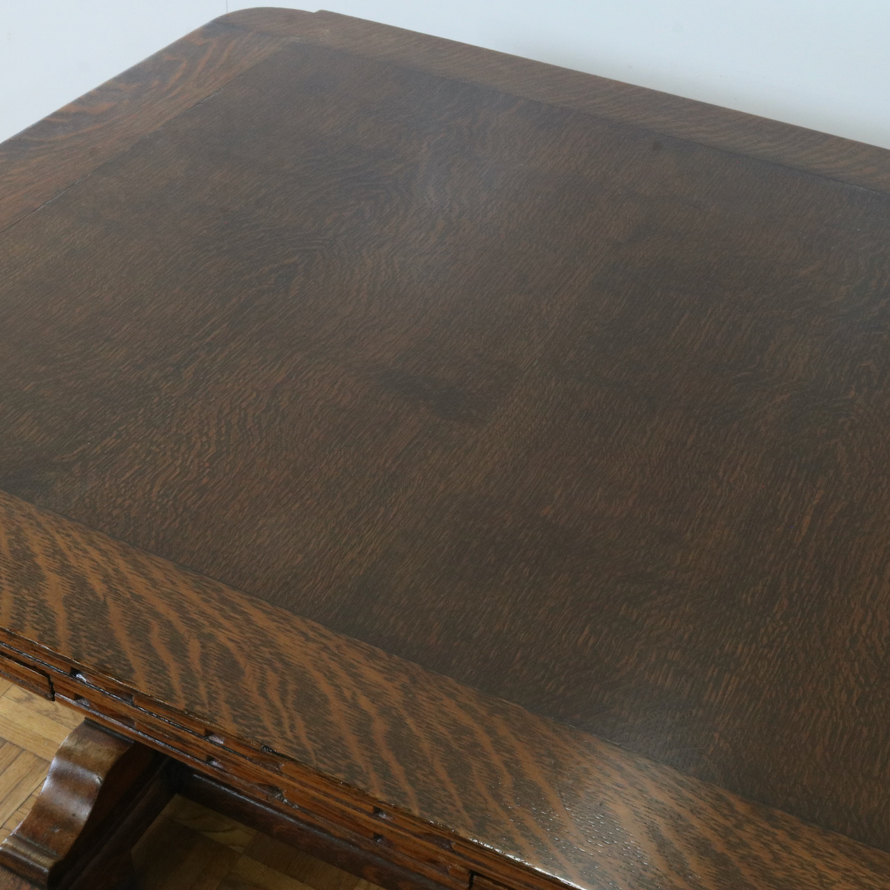 ドローリーフテーブル