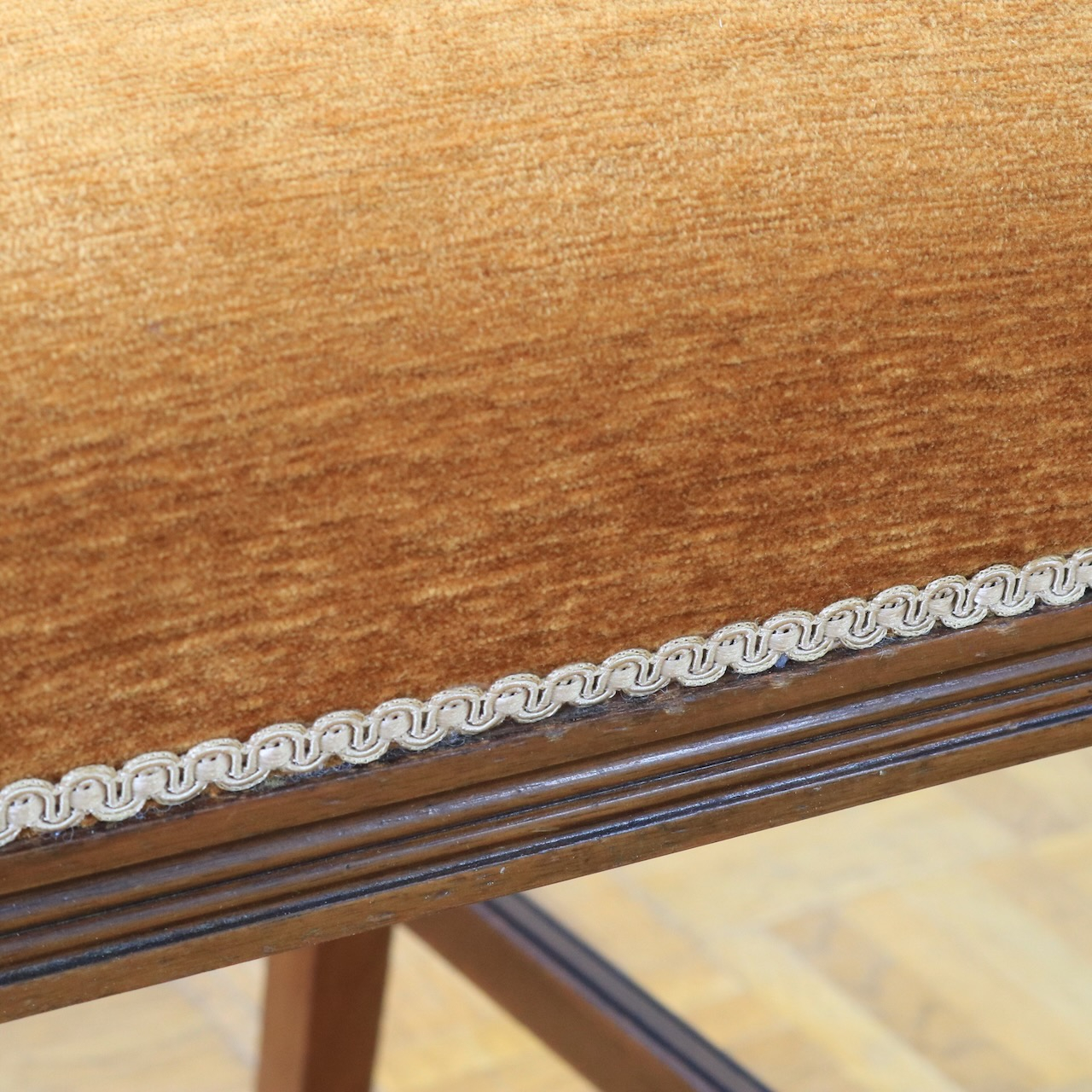 サイドチェアー