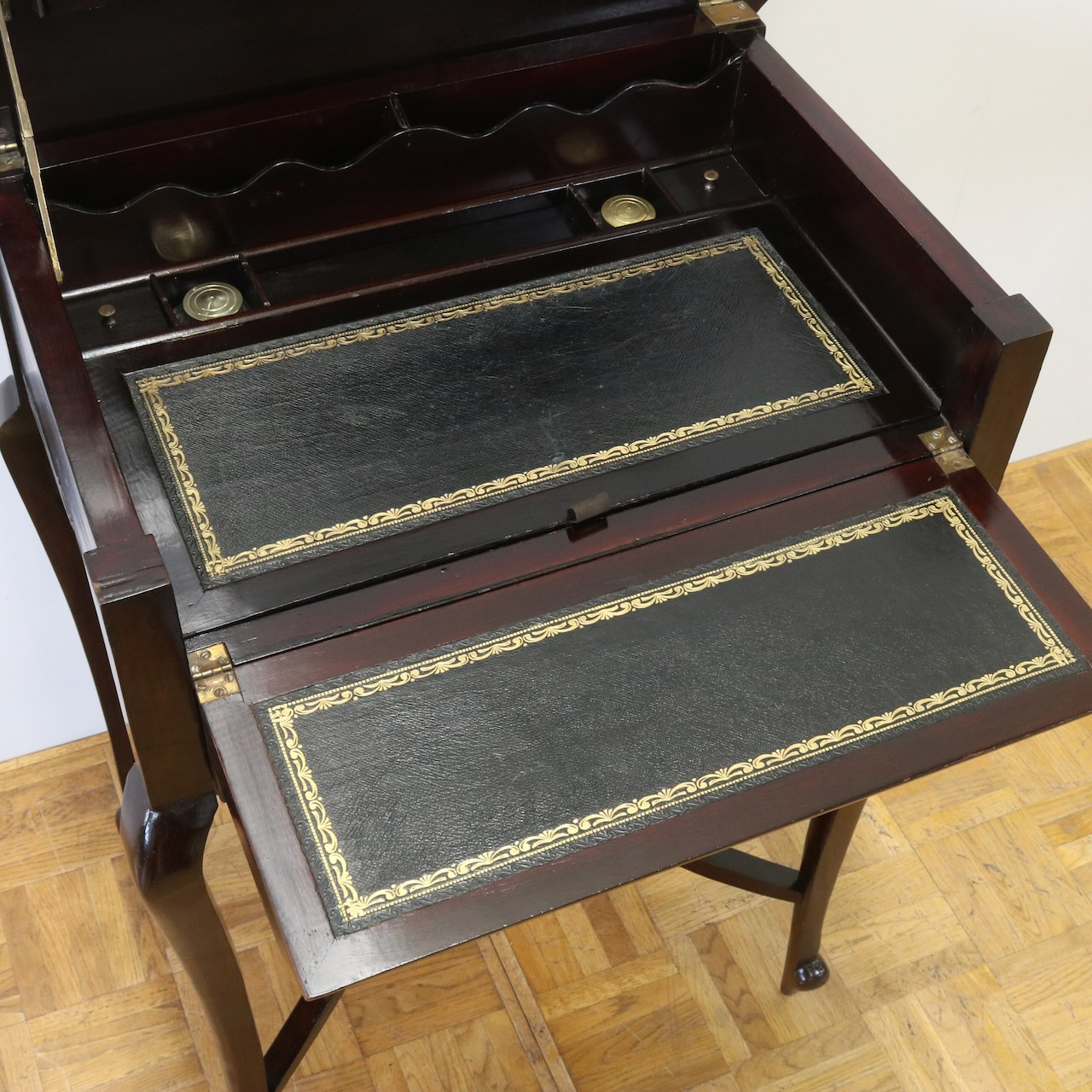 ライティングデスク