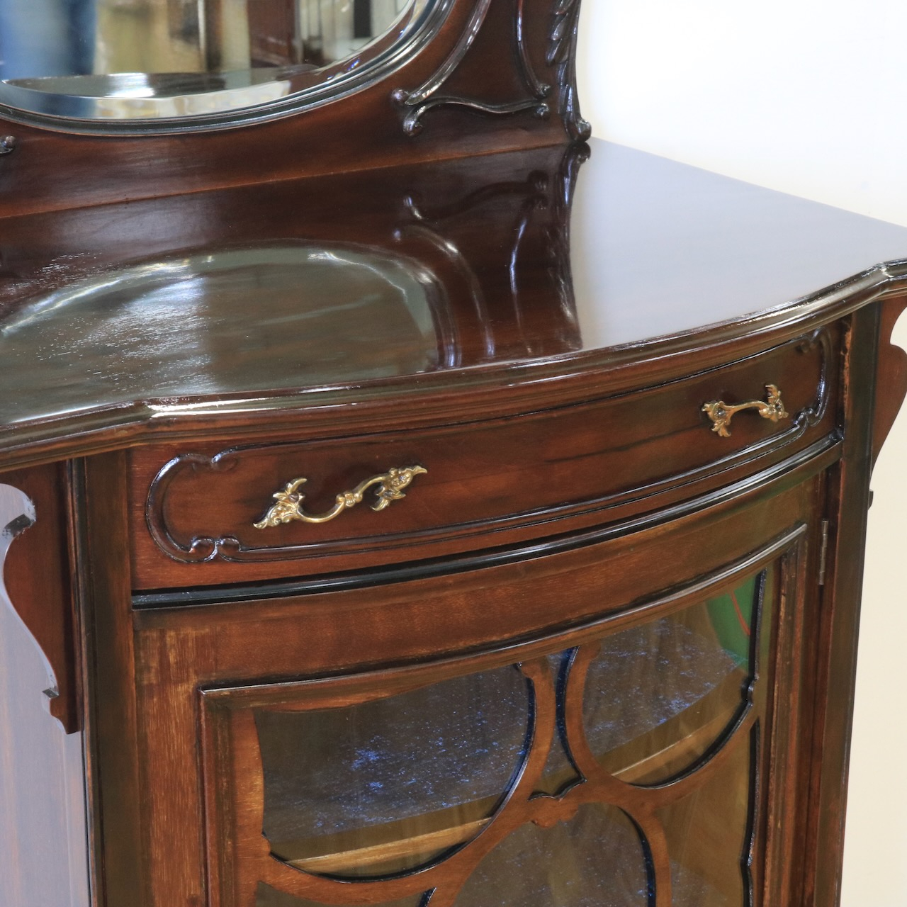 ミュージックキャビネット