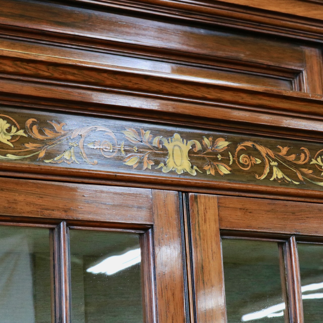 ミラーバックサイドボード