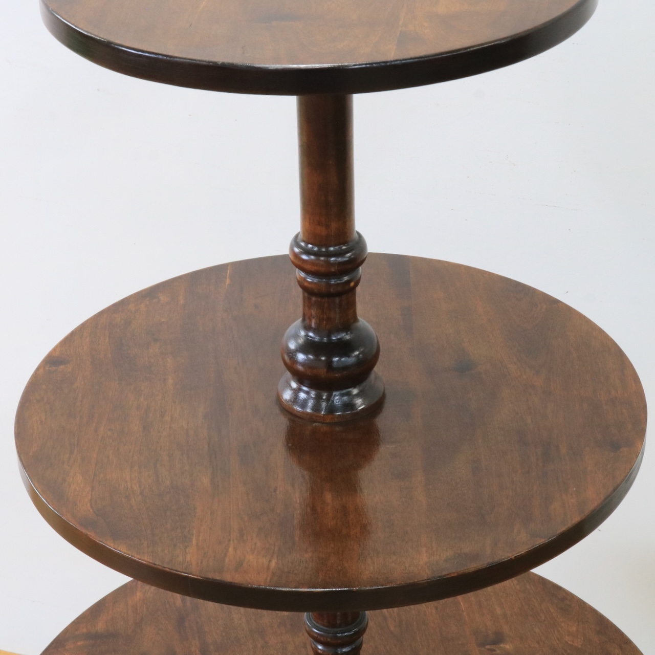 ダムウェイターテーブル