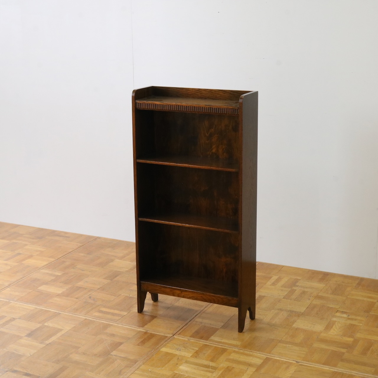 ブックシェルフ