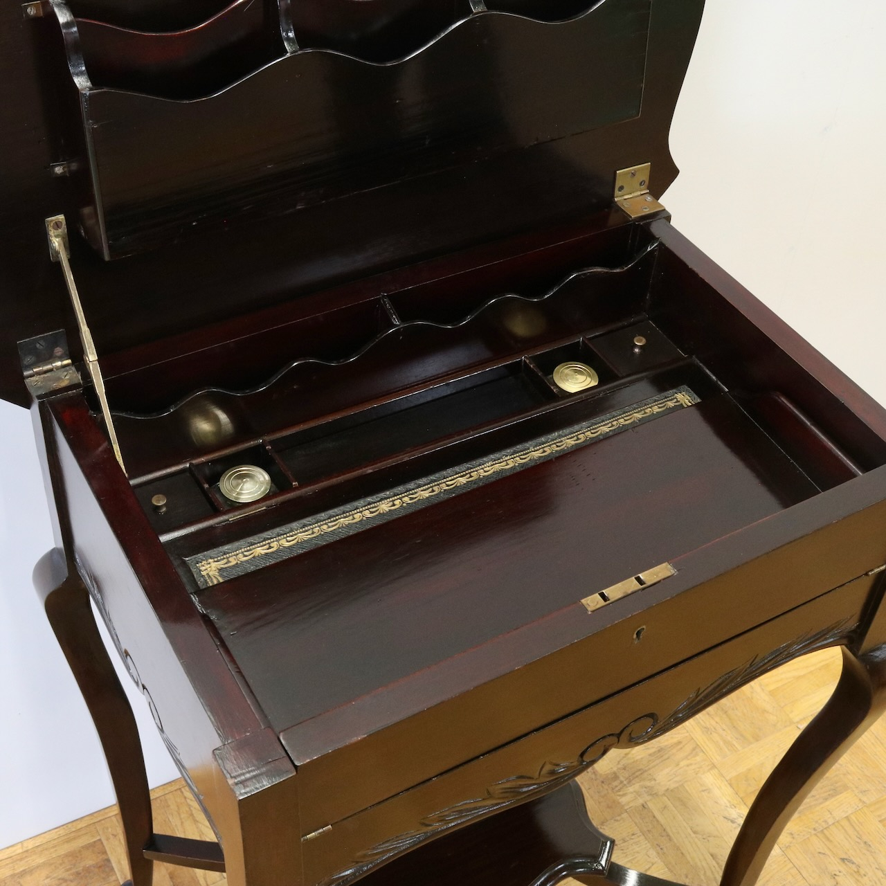 ライティングデスク