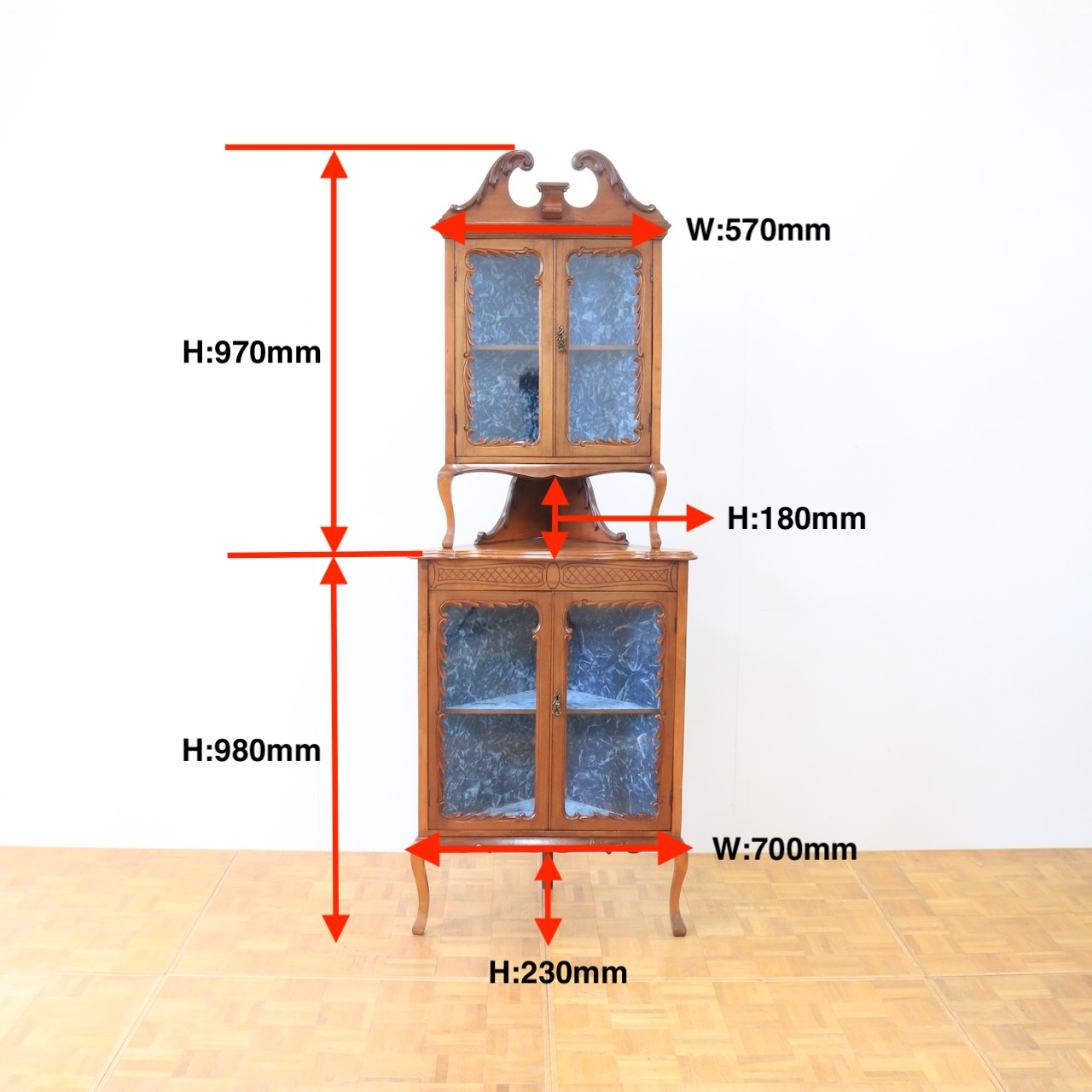 コーナーキャビネット