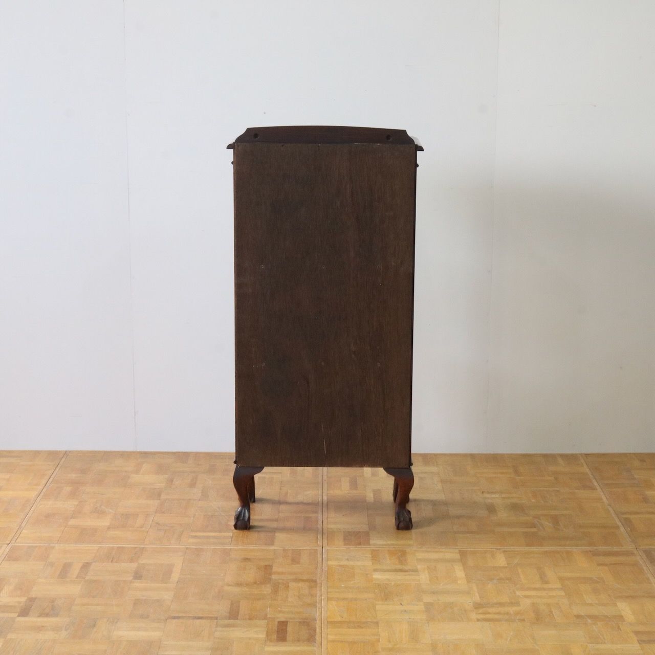 グラスキャビネット