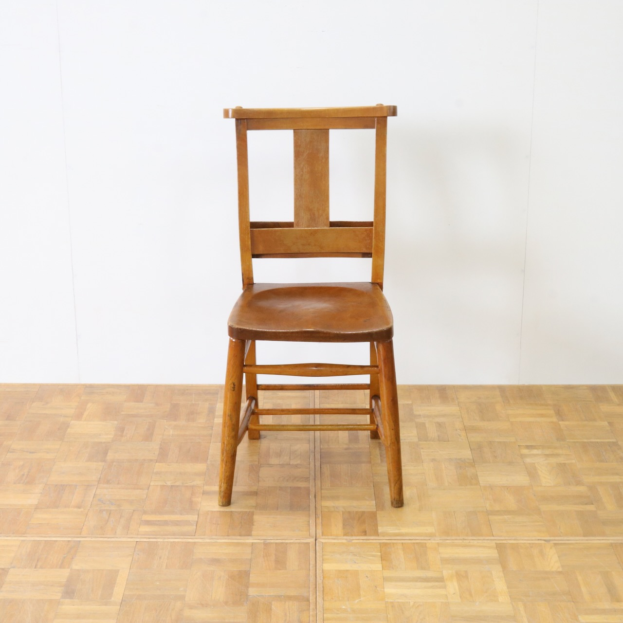 チャペルチェアー