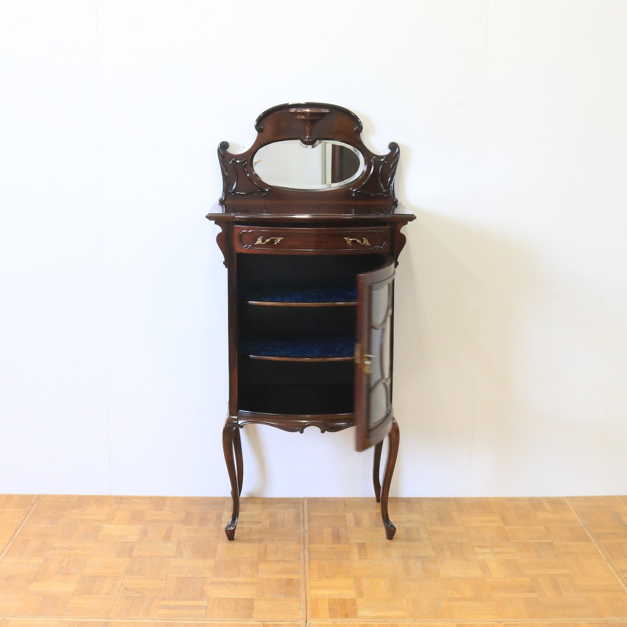 ミュージックキャビネット