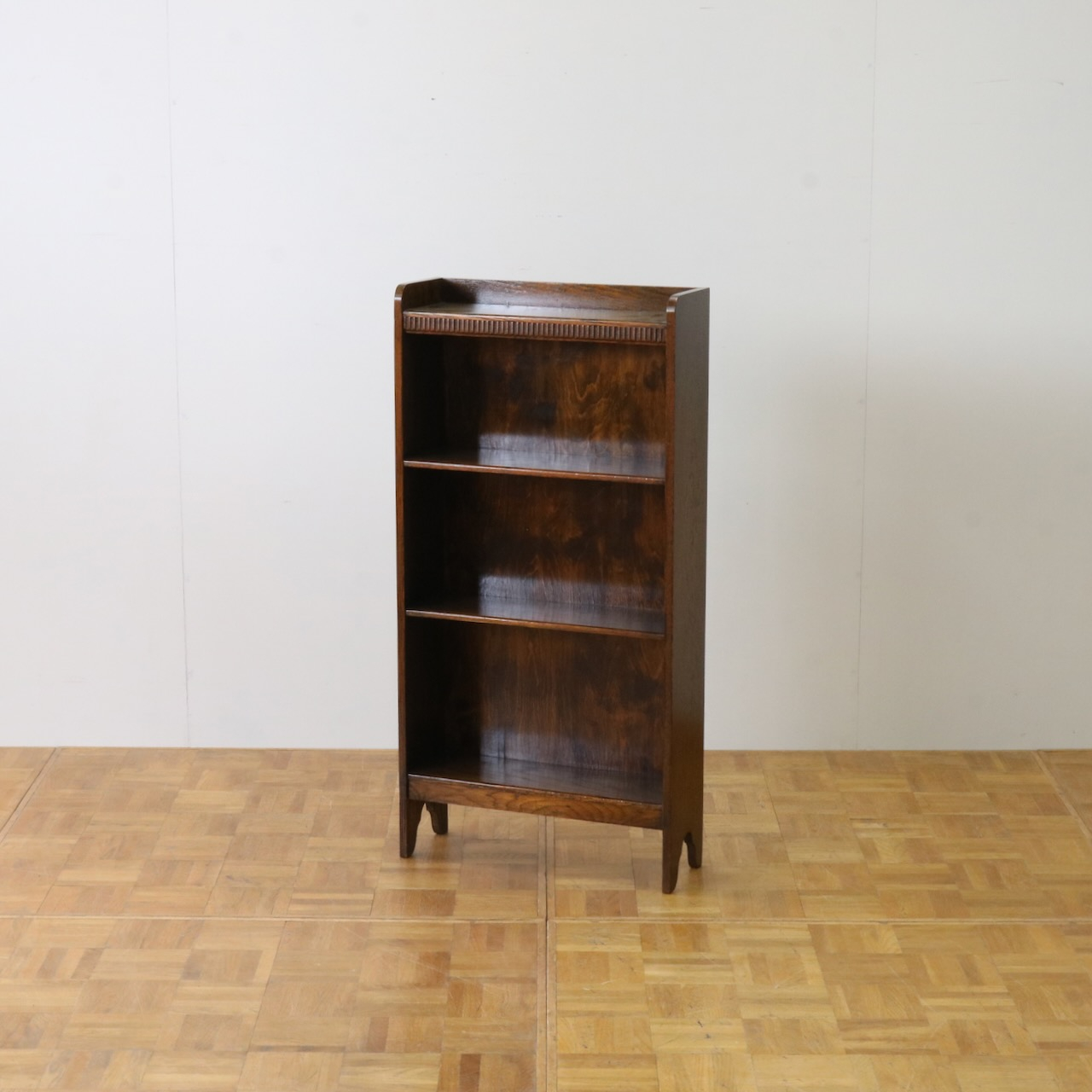 ブックシェルフ