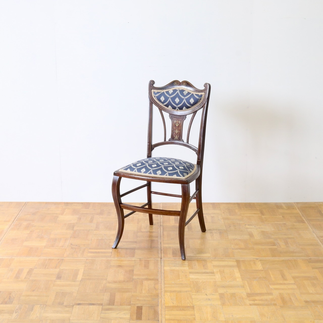 サイドチェアー