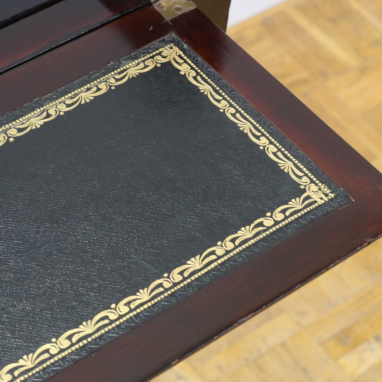 ライティングデスク