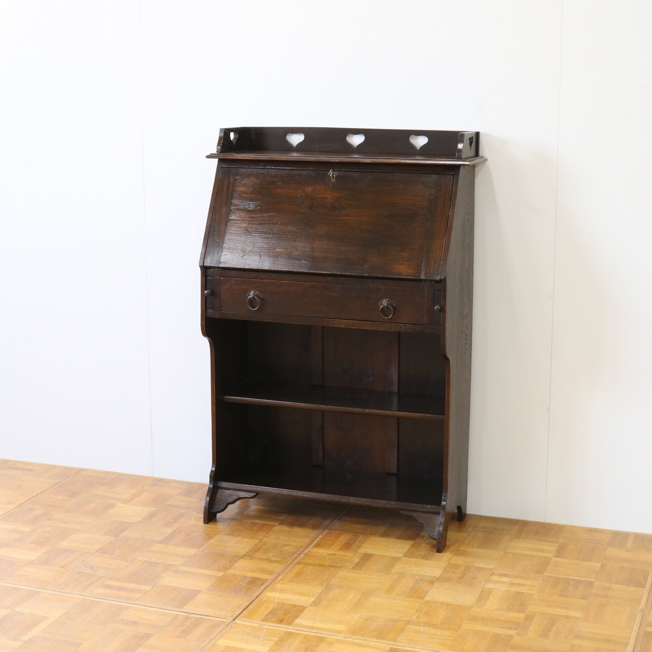 スチューデントビューロー