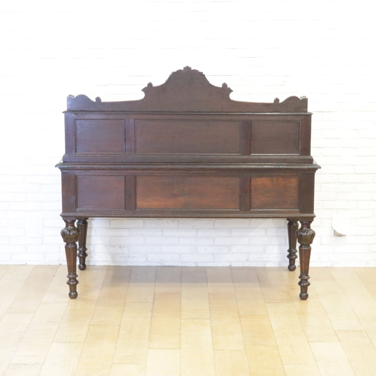 ライティングデスク