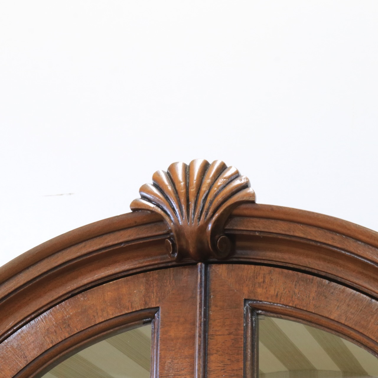 グラスキャビネット