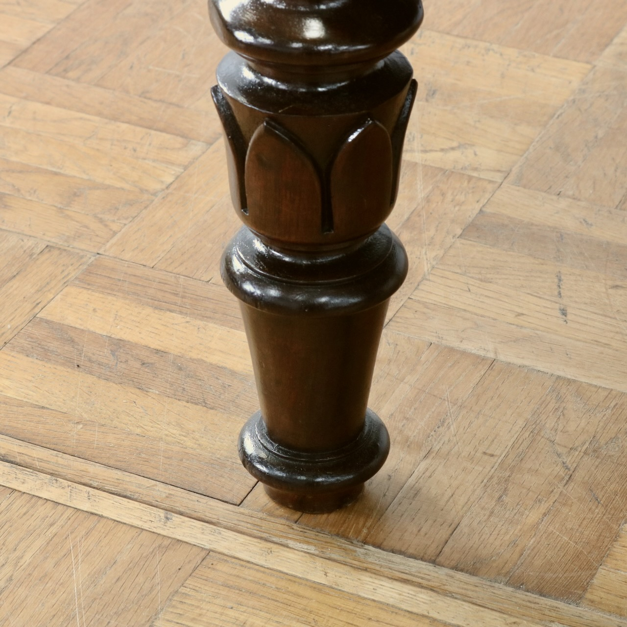 ナーシングチェアー