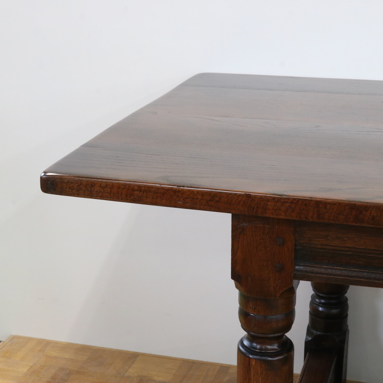 ダイニングテーブル