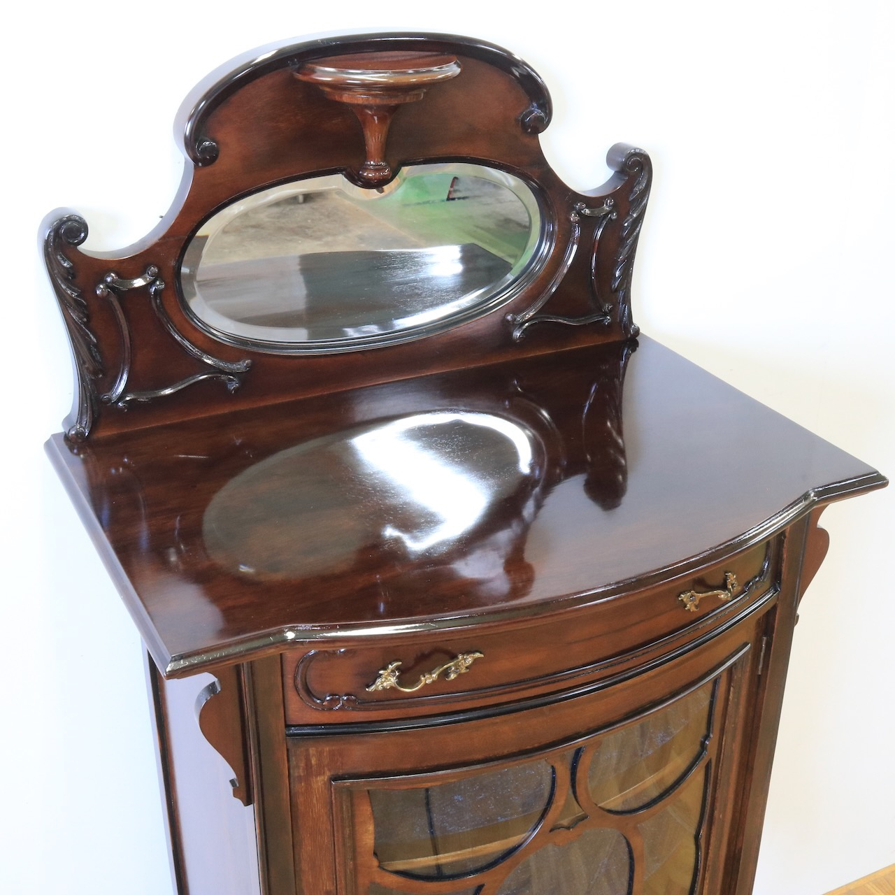 ミュージックキャビネット