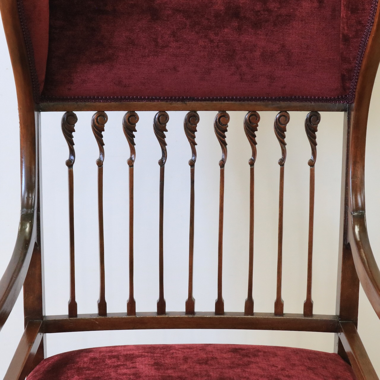 アームチェアー