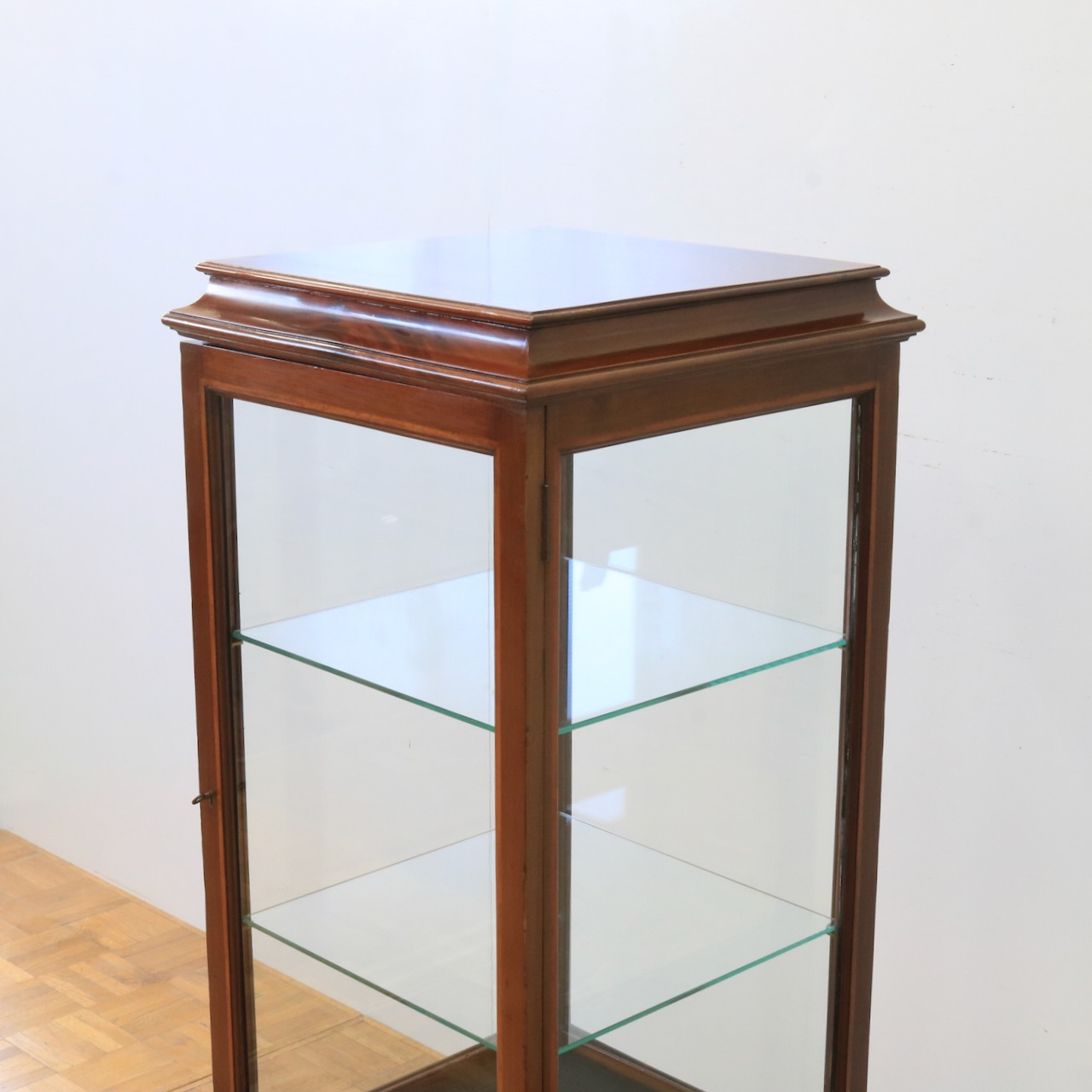 ショップキャビネット