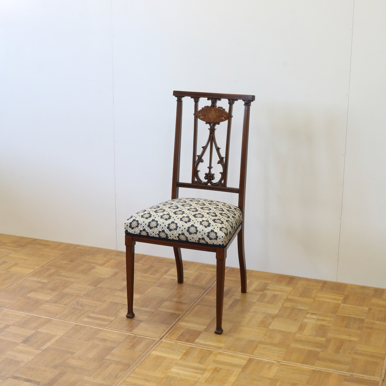 サイドチェアー