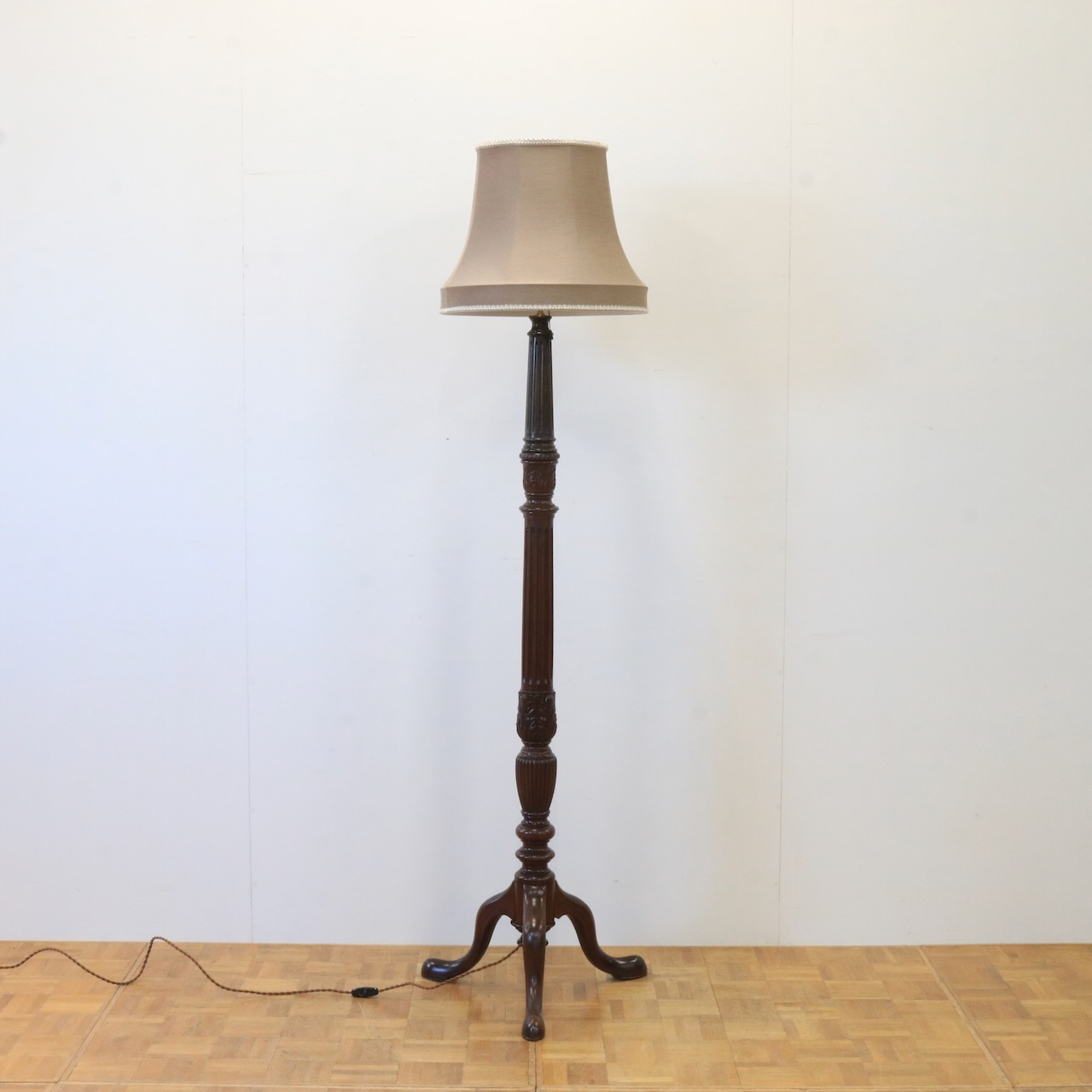 フロアスタンド