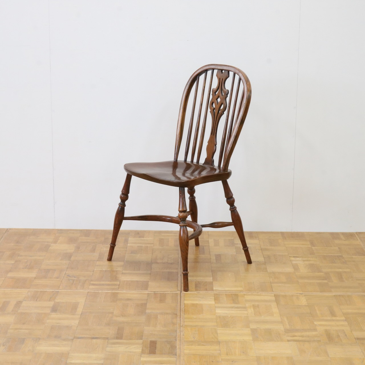 キッチンチェアー