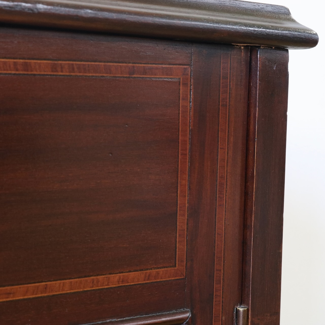 ミュージックキャビネット