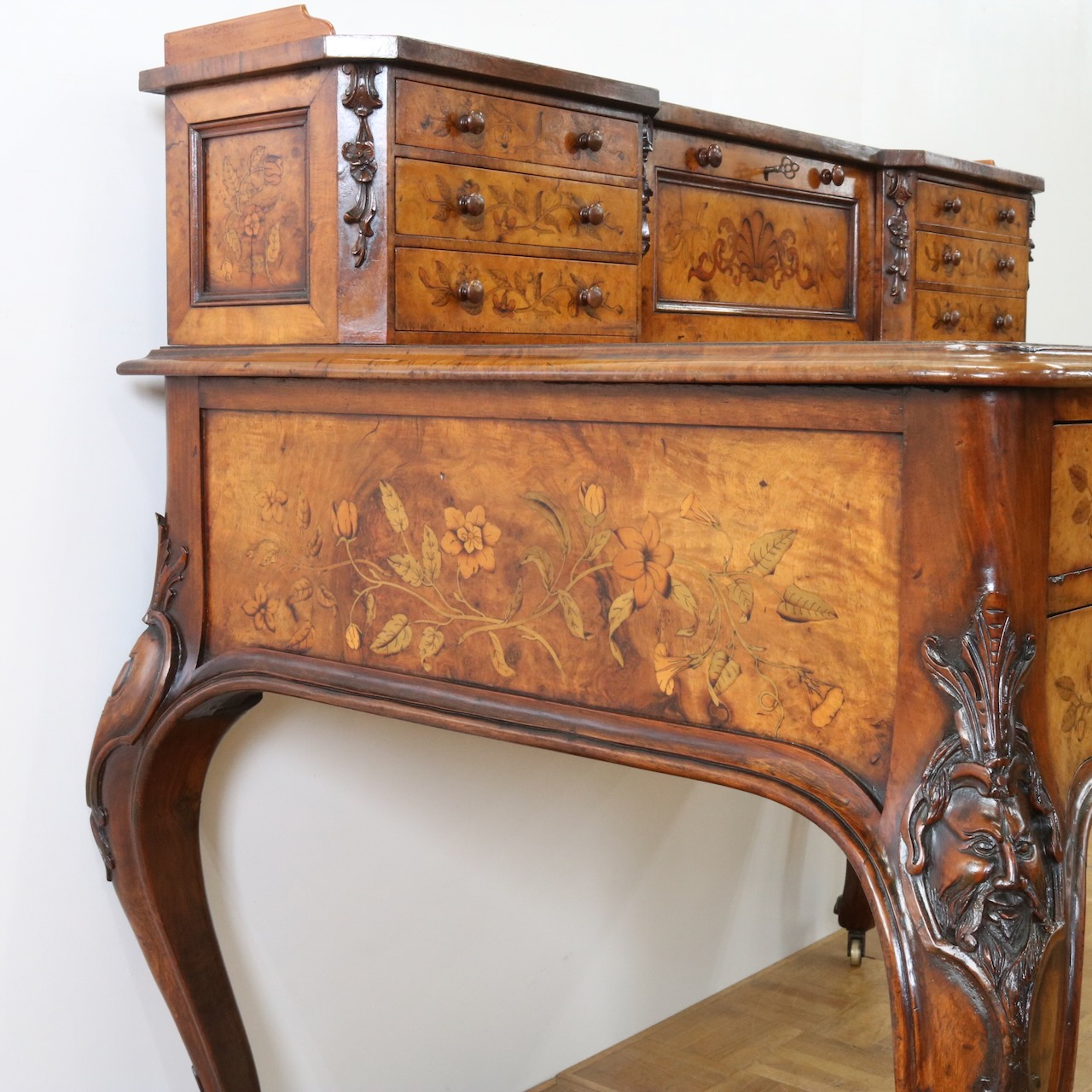 ライティングデスク