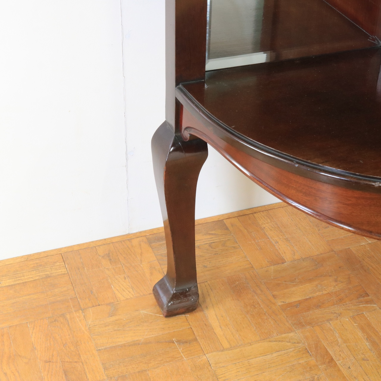 パーラーキャビネット