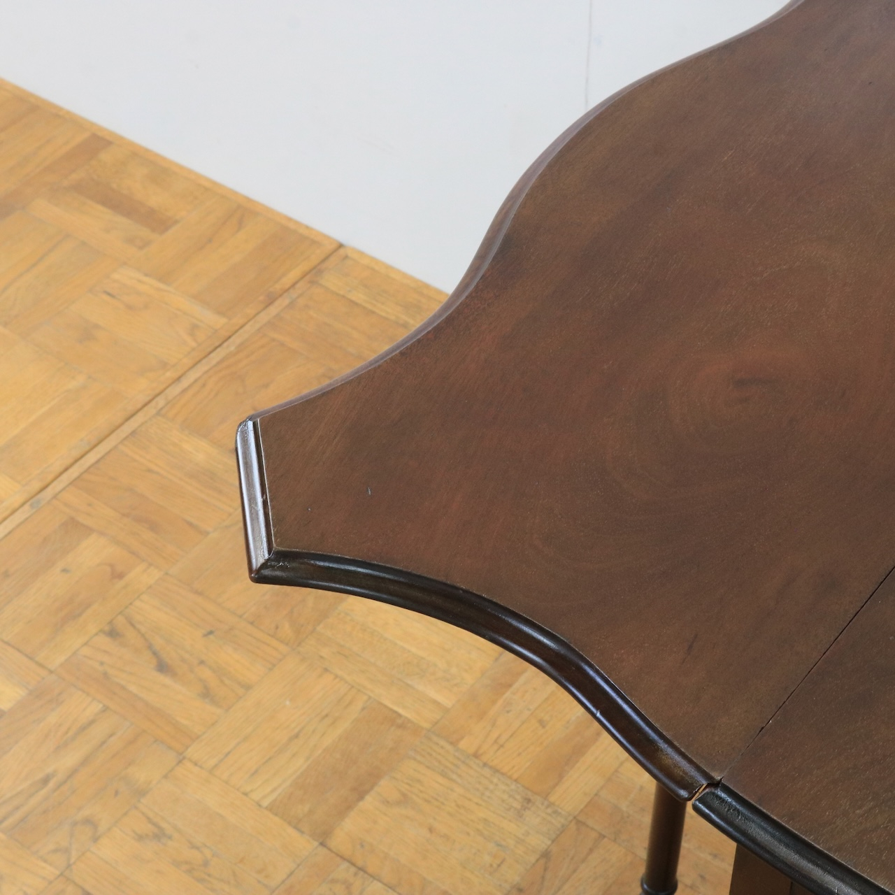 ゲートレッグテーブル