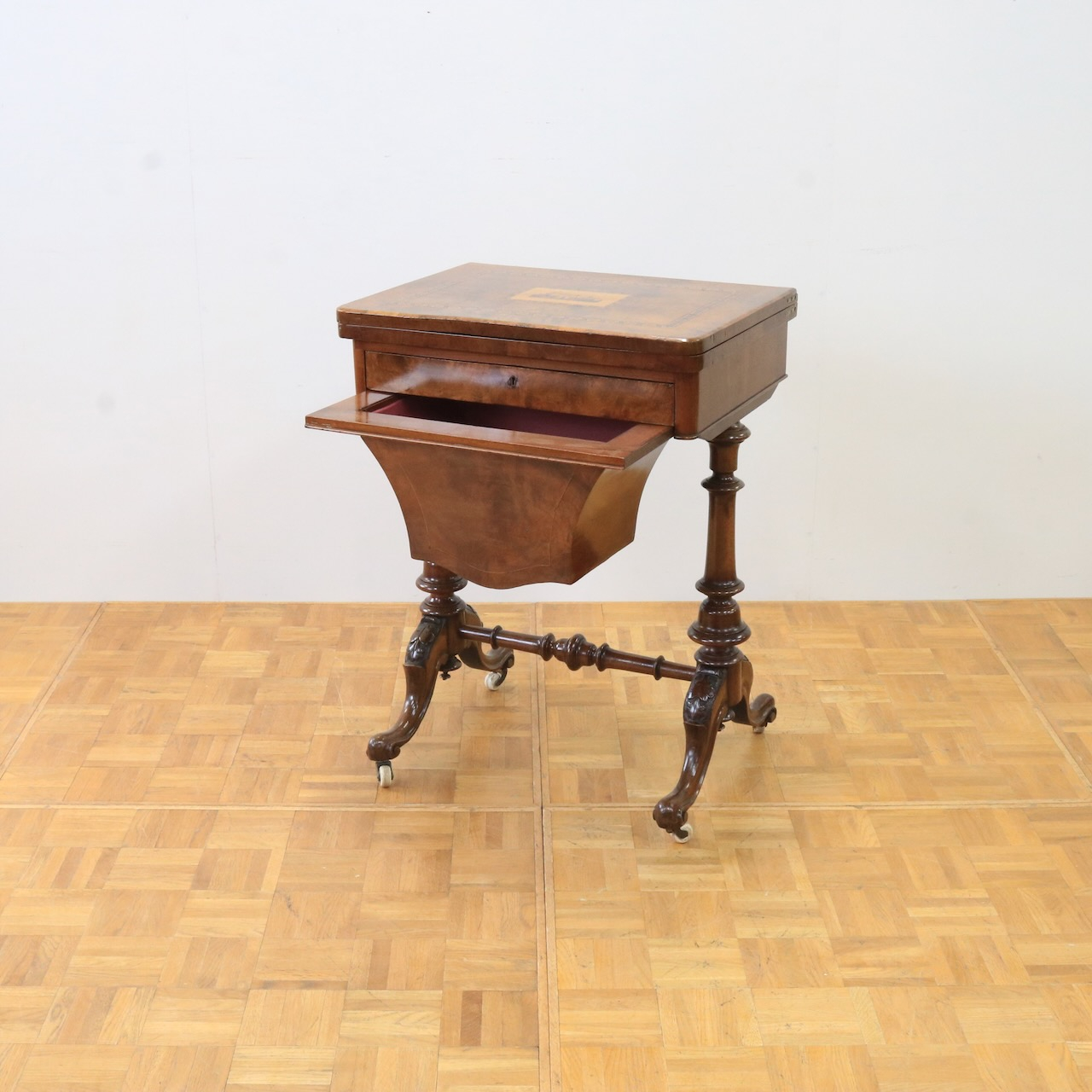 カードテーブル