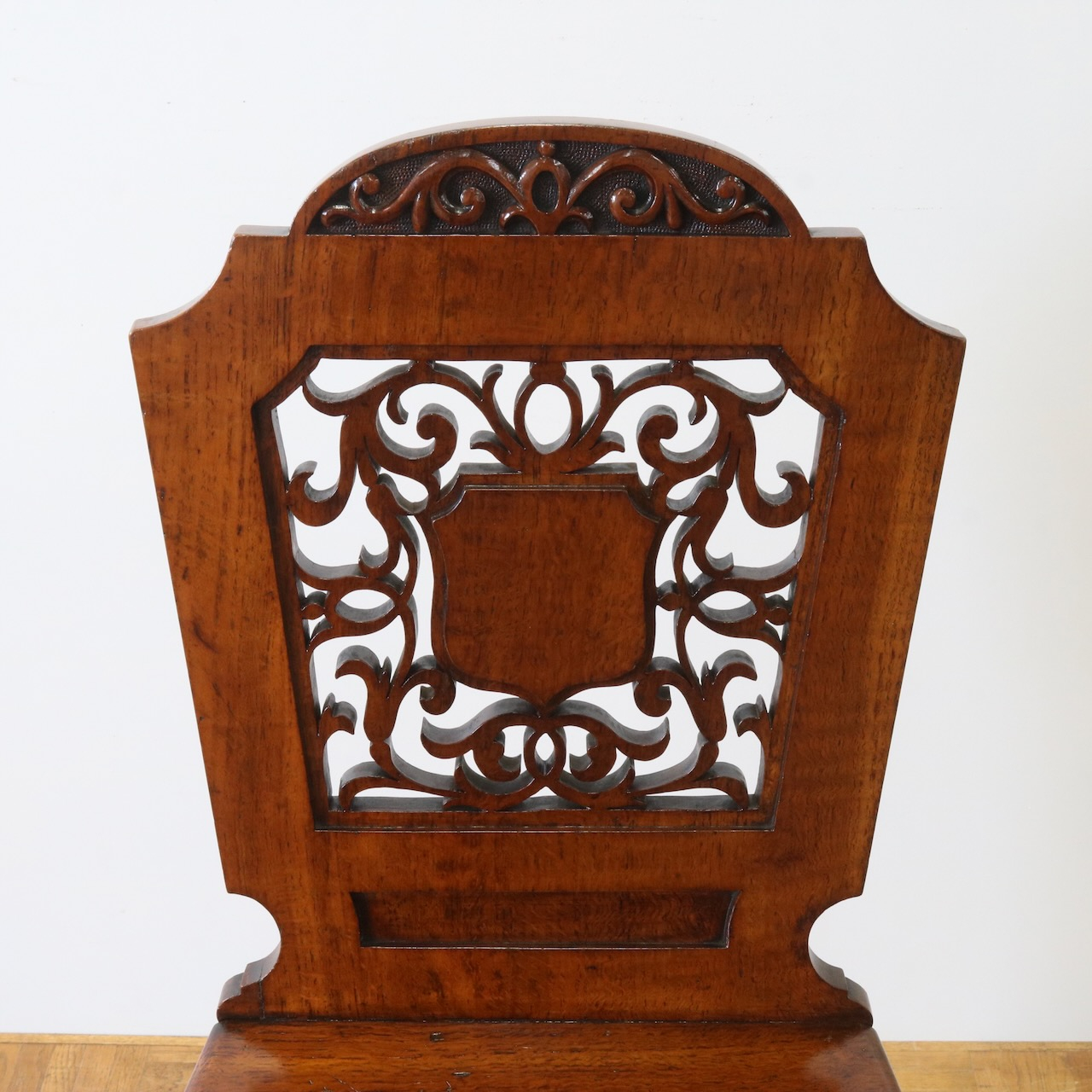 ホールチェアー