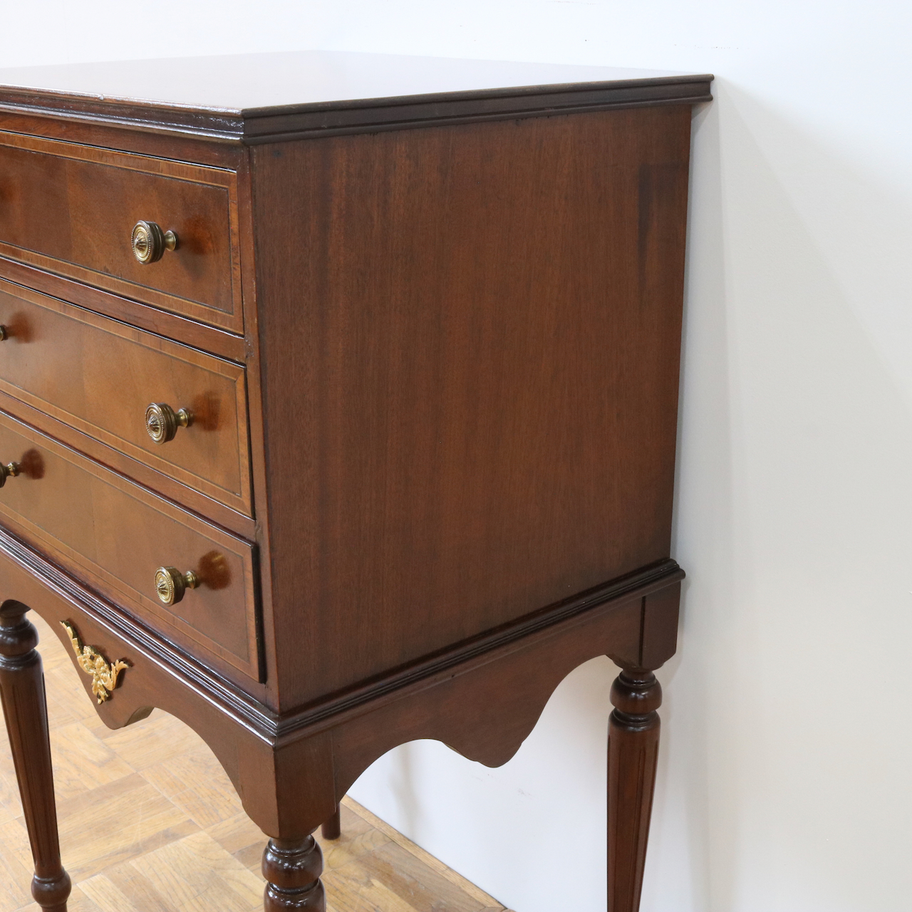 チェストオブドロワーズ